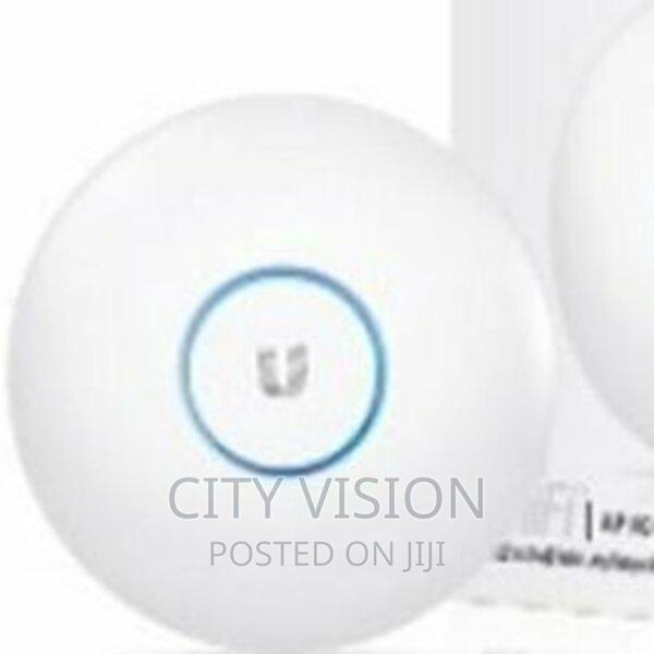 Ubiquiti Access Point//LR Indoor Unifi 2.4/5ghz AP!!