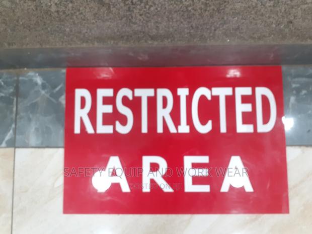 Security Restricted Area Signa3 - main view