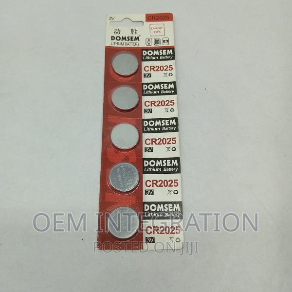 Cr2025 Battery - thumbnail 3