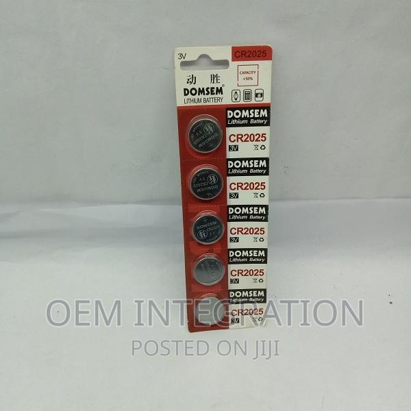 Cr2025 Battery - main view