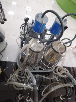 Double Bucket Milking Machine -Quality Powerful Machinery