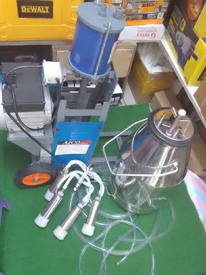 Single Portable Milking Machine