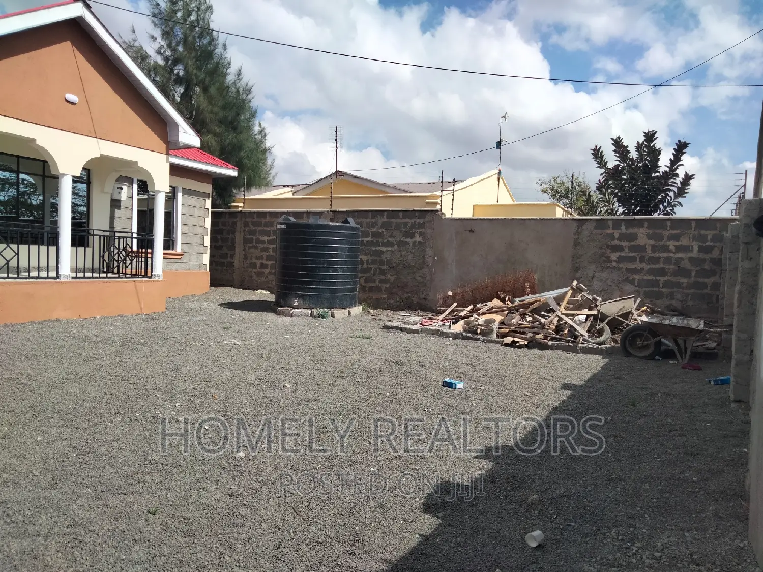 3bdrm Bungalow in Utumishi Estate, Kitengela for sale