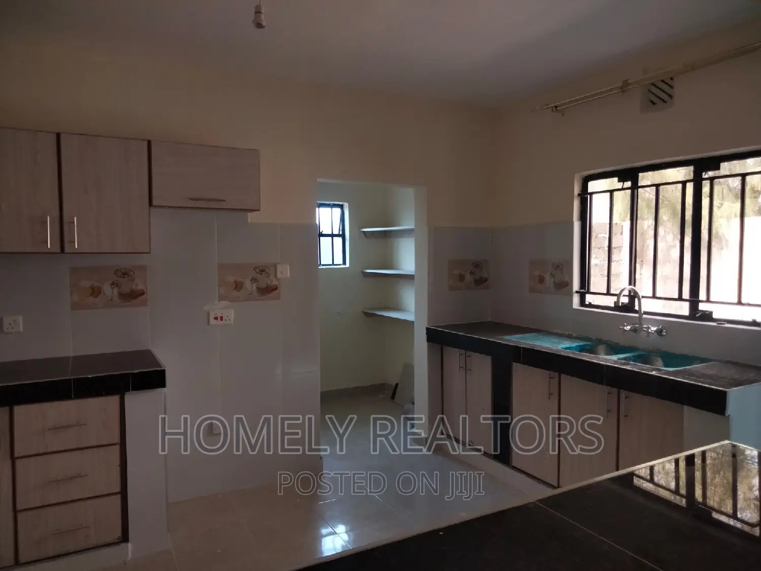 3bdrm Bungalow in Utumishi Estate, Kitengela for sale