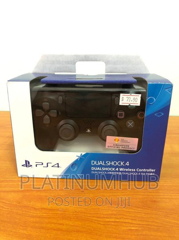 Original Play Station 4 Pad H6v - main view