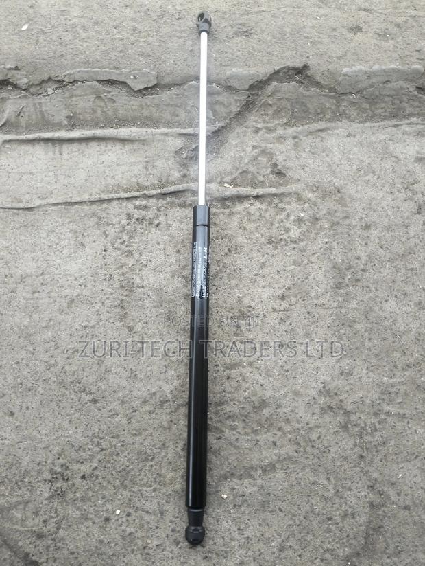 Fj 150 Bonnet Shocks - thumbnail 2
