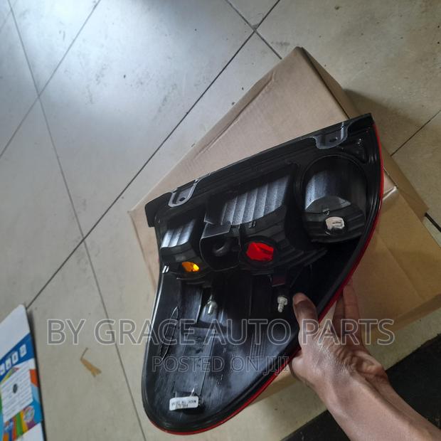 Tail Lamp Triton L200 2005 - thumbnail 2