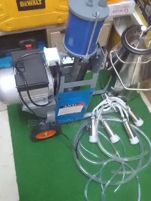 Milking Machine /Electric Milking Machine New