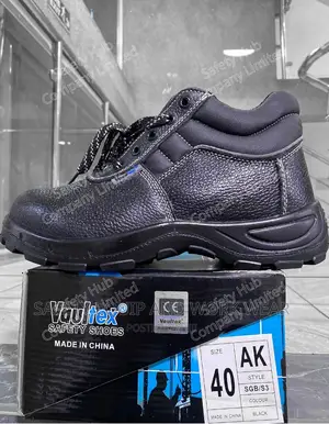 Get Durable Vaultex Safety Boots