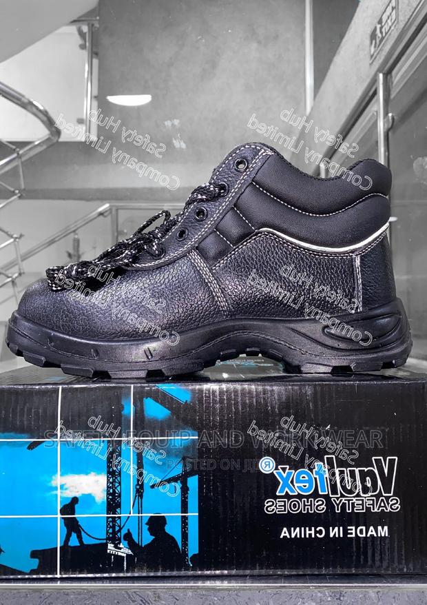 Anti Fatigue Vaultex Safety Boots - main view