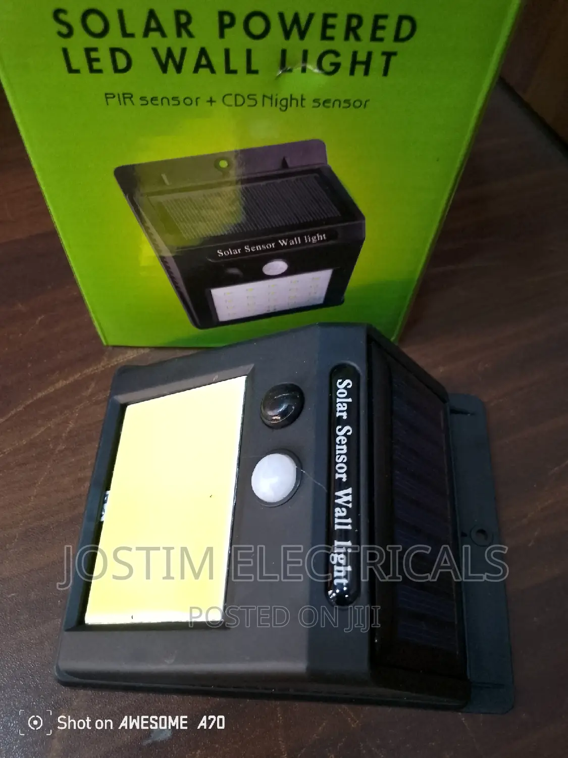 Motion Sensor Solar Wall Light