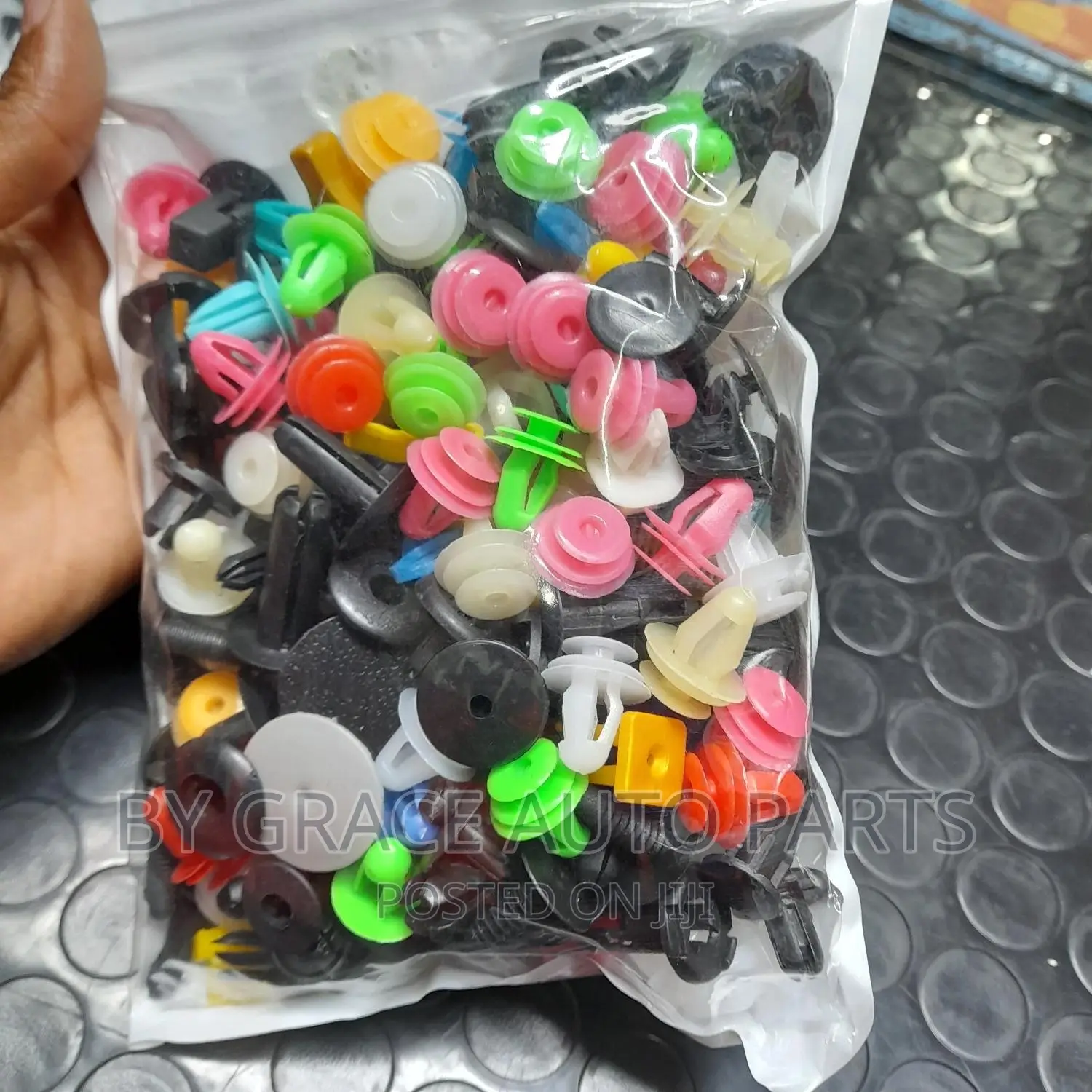 Assortassorted Body Crips/Auto Fastener.