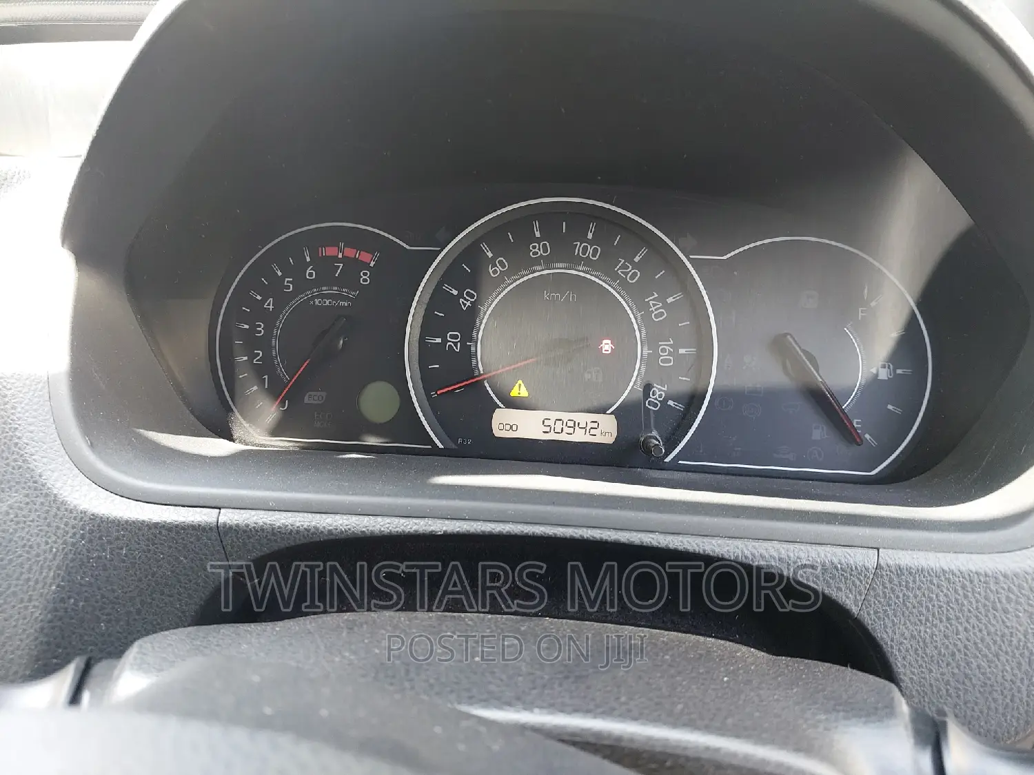 Toyota Voxy 2017 Silver
