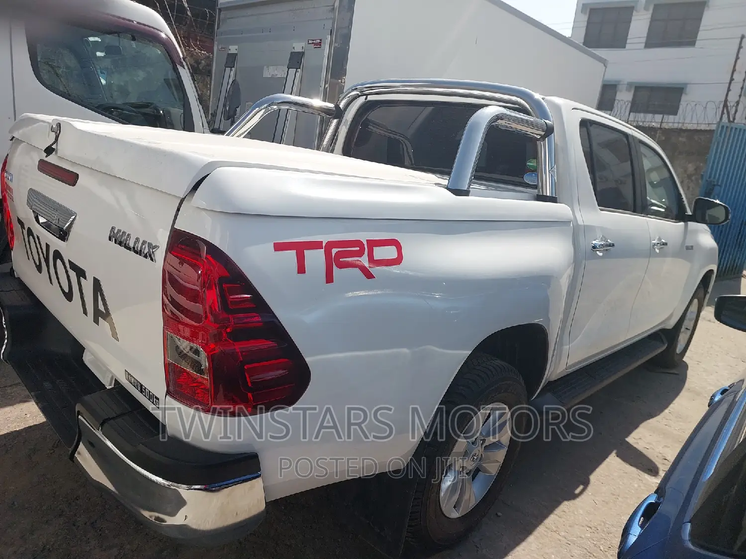 Toyota Hilux 2018 White