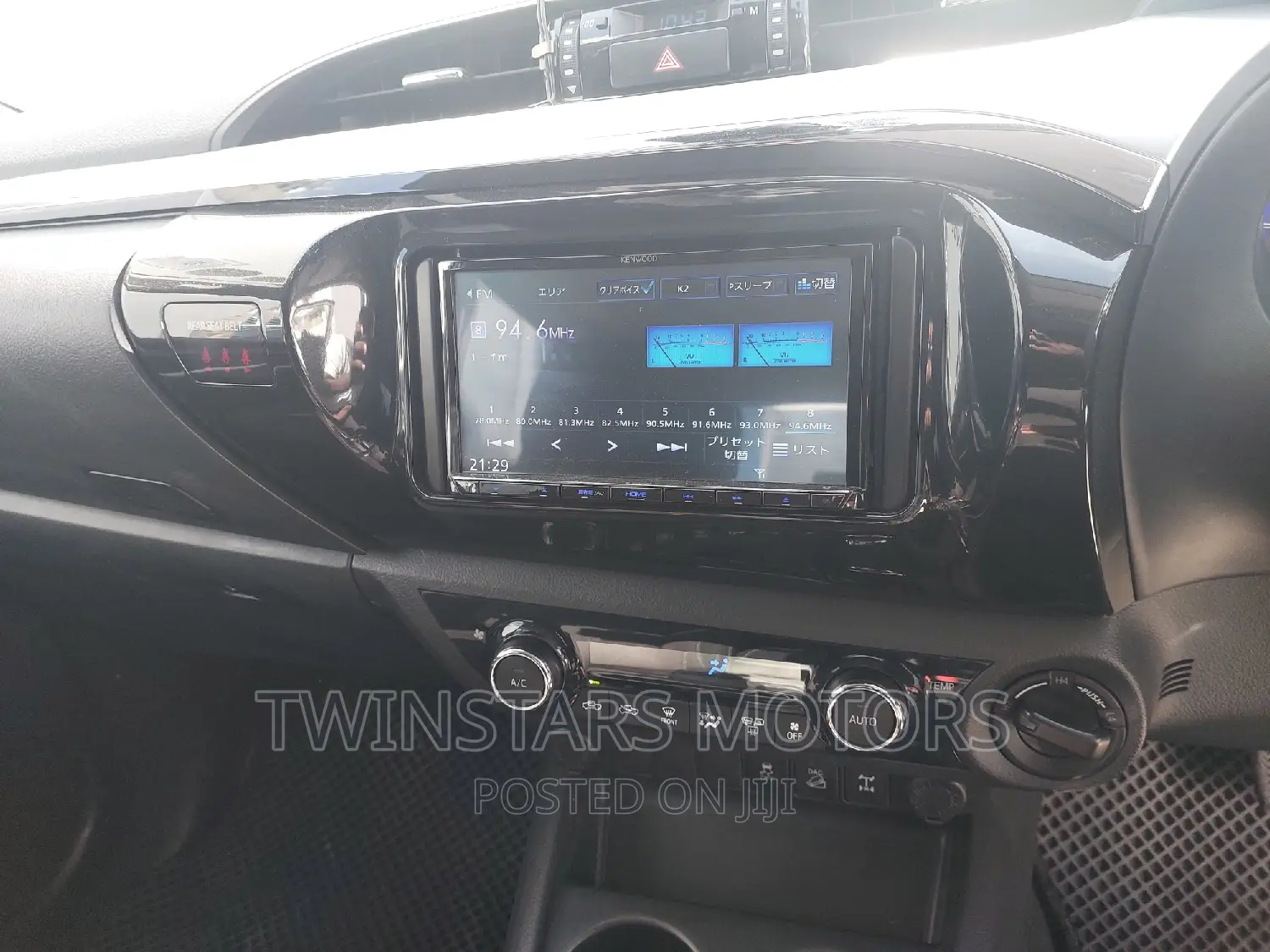 Toyota Hilux 2018 White