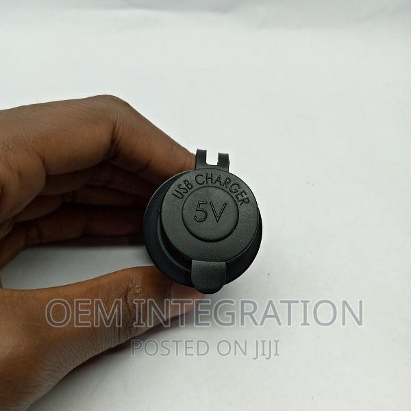 Car Charger - thumbnail 3