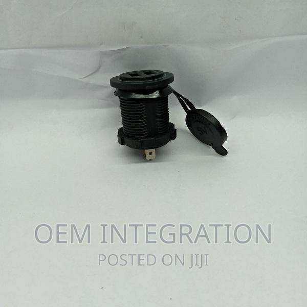 Car Charger - thumbnail 4