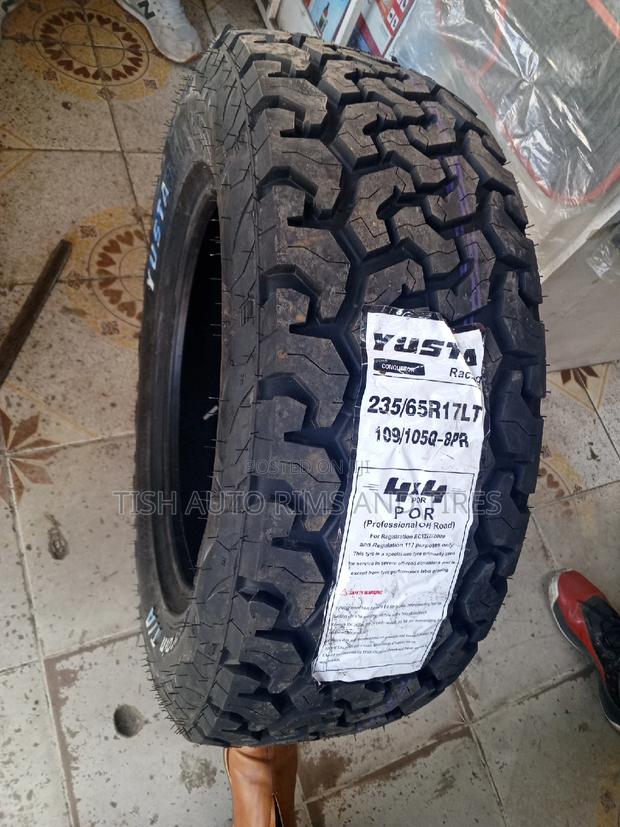 235/65r17 Yusta