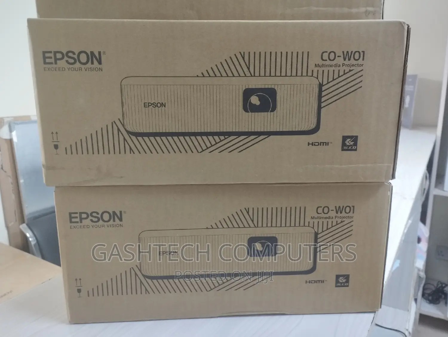 W-01 Co-Wo1 Epson Projector 3000 Lumens