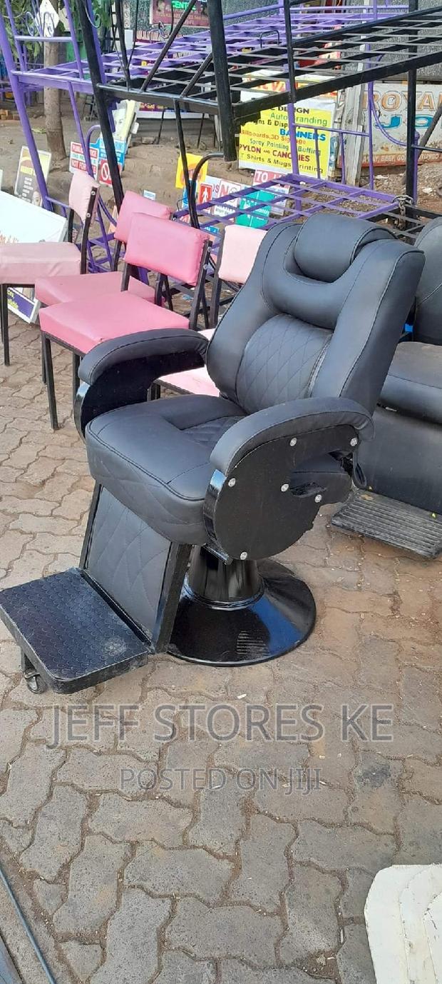 Quality Jumbo Local Barber Chair - main view