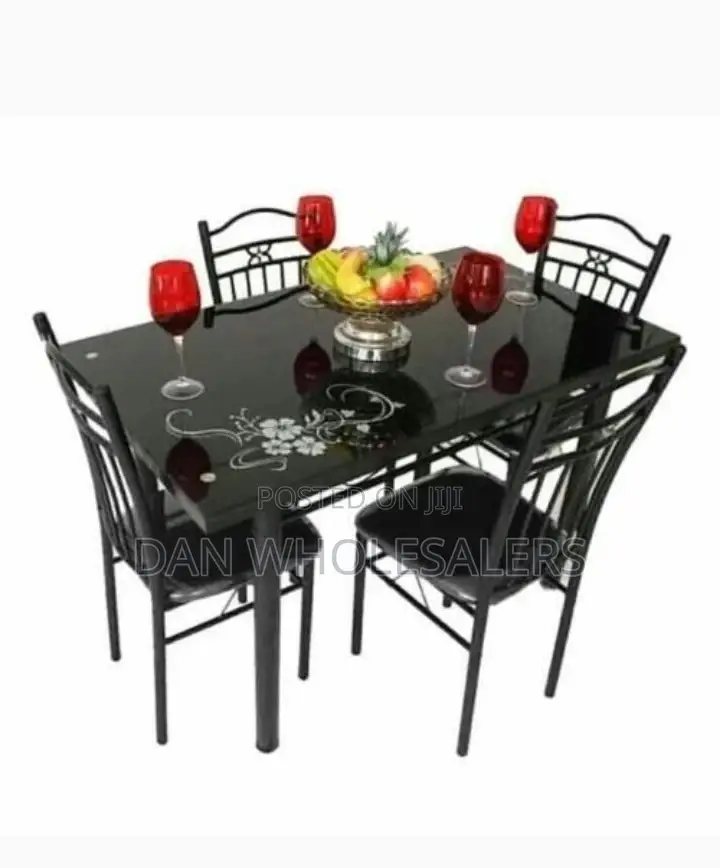 Dining Table With Grass Top and 4 Seats