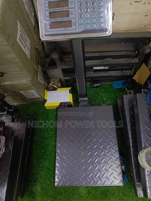 300kg Digital Weighing Scale Small Base - main view