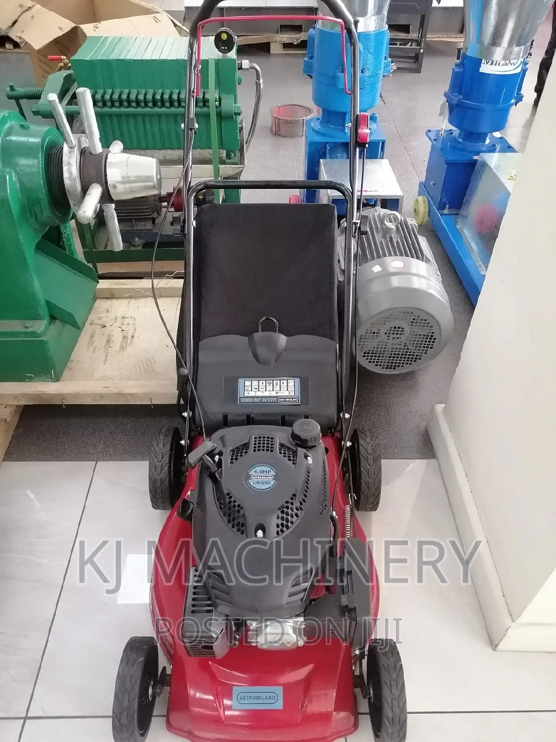 Astramilano Petrol Powered 4.0hp Lawn Mower