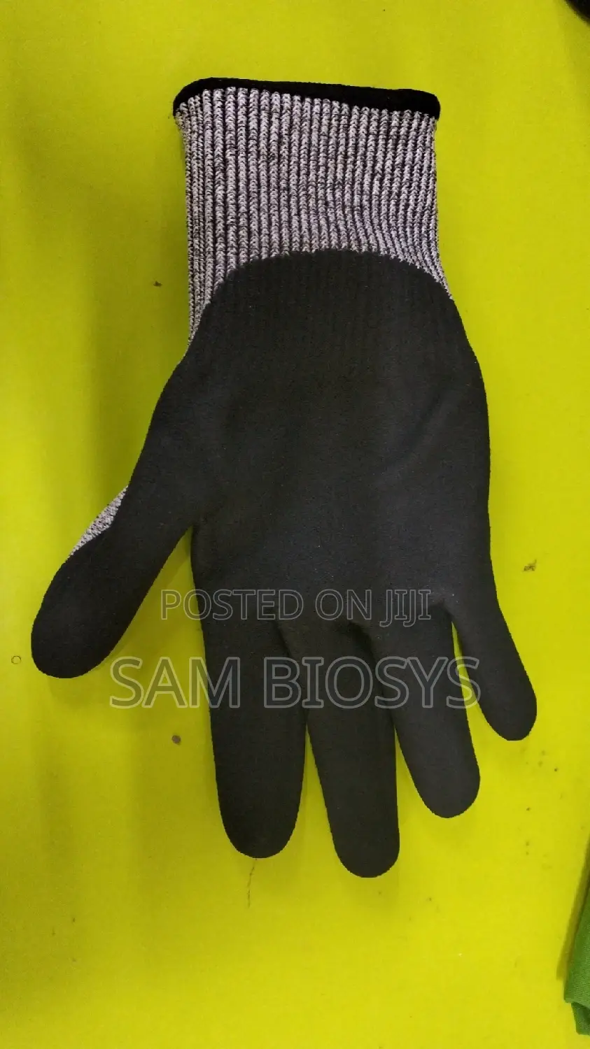Safety Gloves 🧤