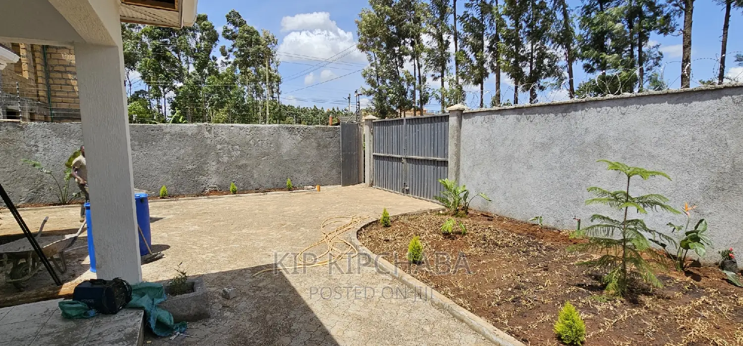 3bdrm Bungalow in Racecours, Elgon View for sale