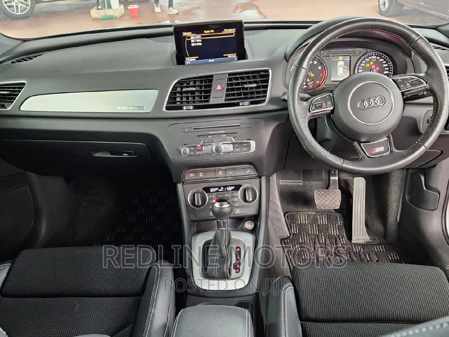 Audi Q3 2016 Silver
