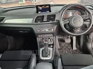 Audi Q3 2016 Silver