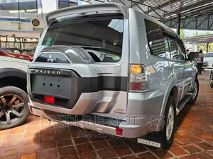Mitsubishi Pajero V80 3.2 DI-D 2016 Black