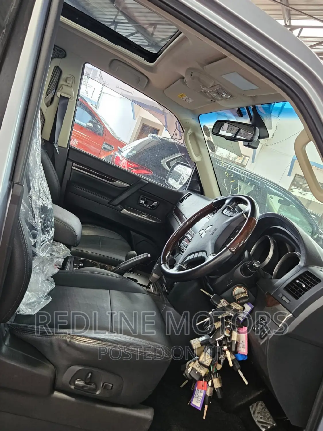 Mitsubishi Pajero V80 3.2 DI-D 2016 Black