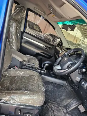 Toyota Hilux 2017 Blue