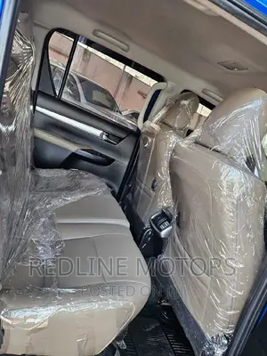 Toyota Hilux 2017 Blue