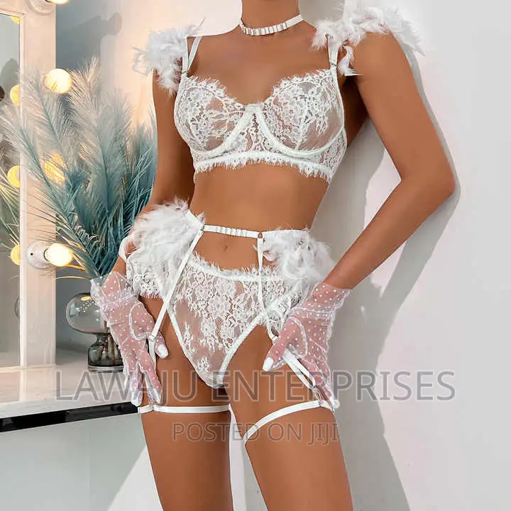 Sexy White Lace Feather Lingerie