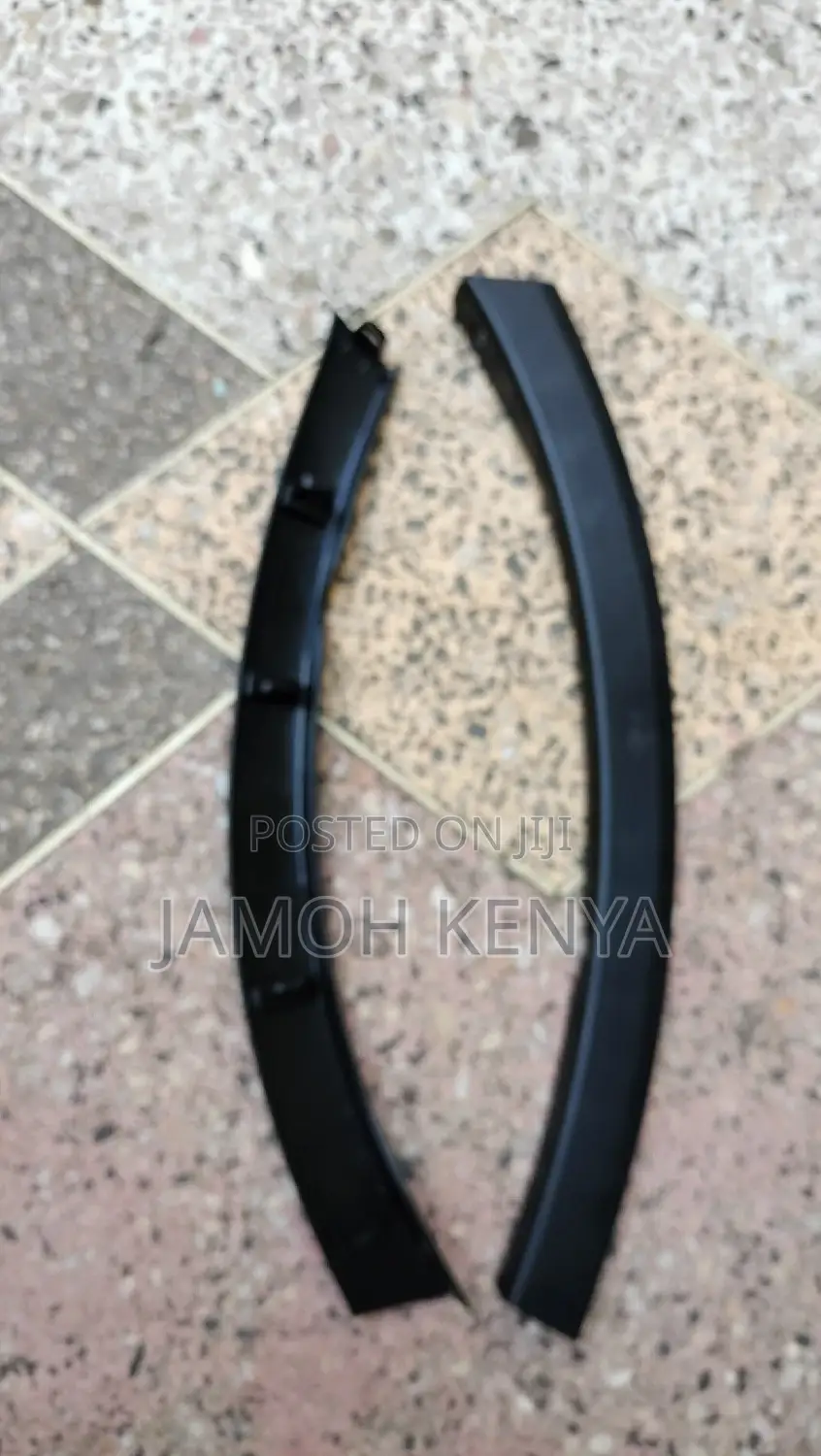 Toyota RAV4 2014, Bumper Moulding