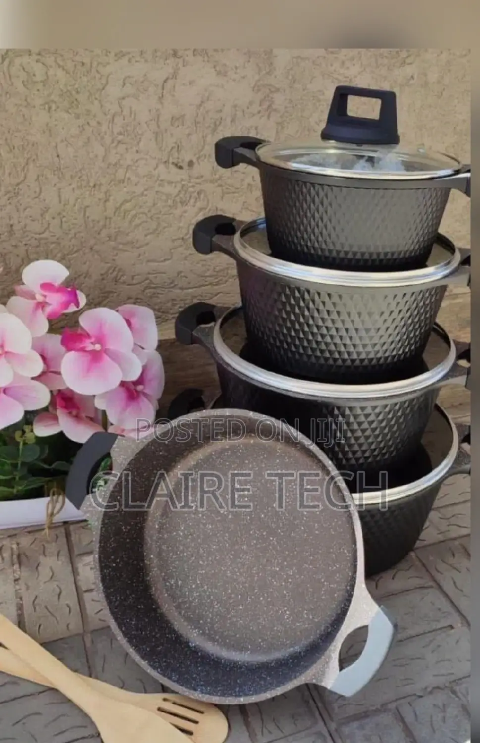 New 12 PCS Unique Cookware Set Available