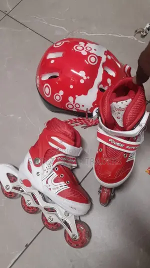 Adjustable Skating Shoe With Helmet and Protective Guards
