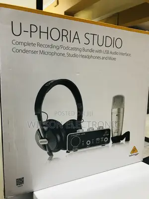U-Phoria Studio. Behringer