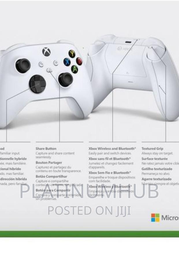 Xbox Robot White Pad Y6x - main view