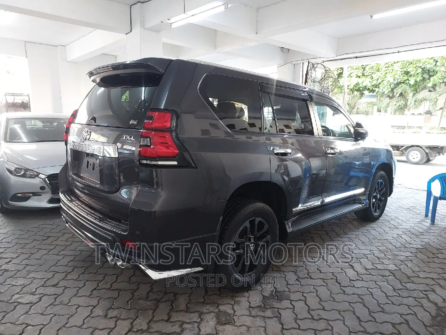 Toyota Land Cruiser Prado 2.8 2018 Gray