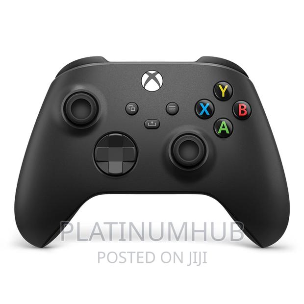 Xbox Carbon Black Pad R3s - main view