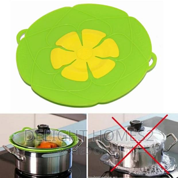 Multifunctional Silicone Lid Spill Stopper - main view