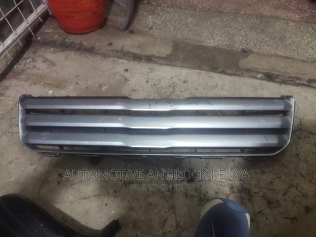 Noah 2000-2003 Grill - main view