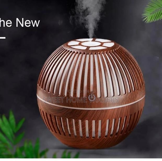 200ml Wood Grain Round Shape Air Humidifier USB  - main view