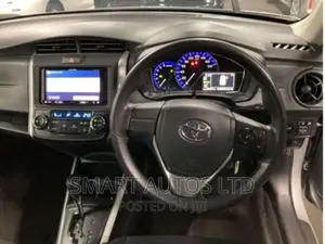 Toyota Corolla Fielder 2018 Silver