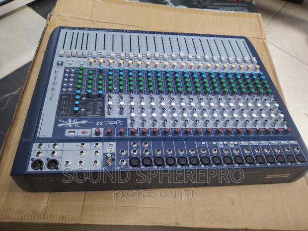 Signature 22 Channel Plain Mixer - thumbnail 3