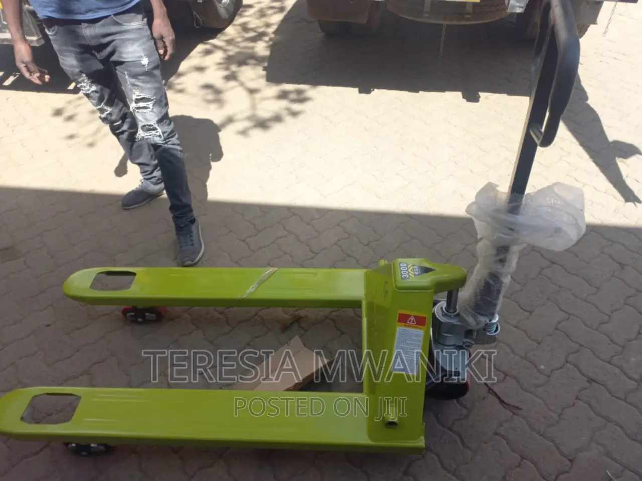 Hydraulic Pallet Truck Titan 3000kgs