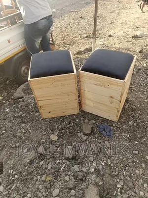 Pallet Stools.